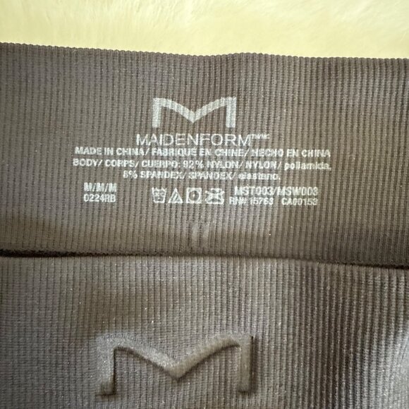 Maidenform size Medium Shapewear Seamless Smoothing Light Shaping Shorts NEW - Picture 4 of 4